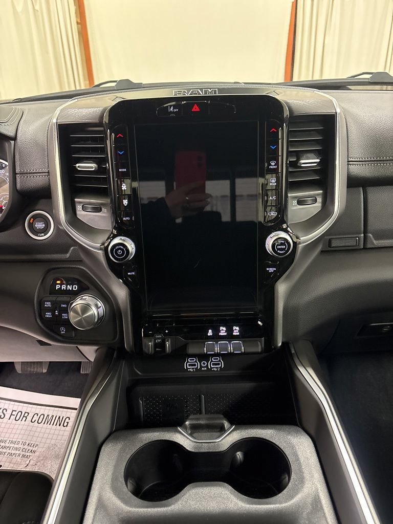 New 2026 RAM 1500 Laramie w/ Laramie Preferred Package AWD/4WD image 13