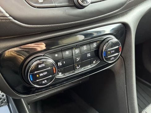 Used 2022 Buick Encore GX Select w/ Advanced Technology Package image 22