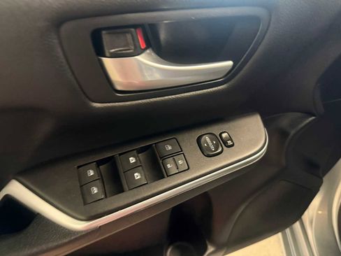Used 2017 Toyota Camry LE FWD image 21