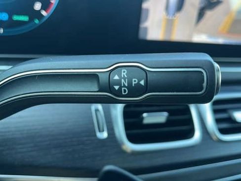 Used 2022 Mercedes-Benz GLS 450 4MATIC image 24