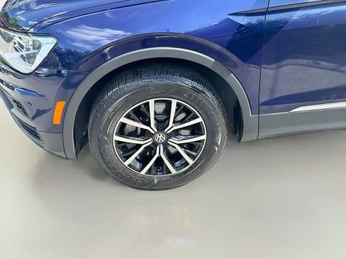 Used 2021 Volkswagen Tiguan SE w/ Panoramic Sunroof Package FWD image 29