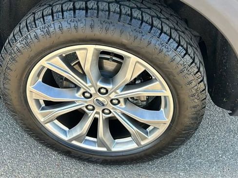 Certified 2020 Ford Explorer Limited w/ Class III Trailer Tow Package image 6