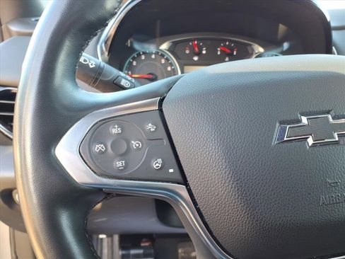 Used 2023 Chevrolet Traverse RS image 18