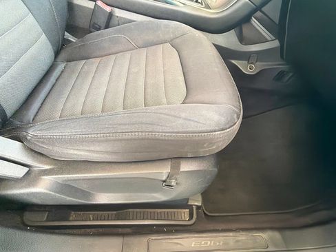 Used 2015 Ford Edge SE FWD image 20