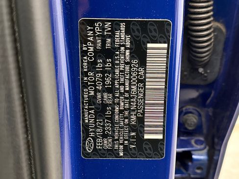 Used 2021 Hyundai Elantra Limited image 11