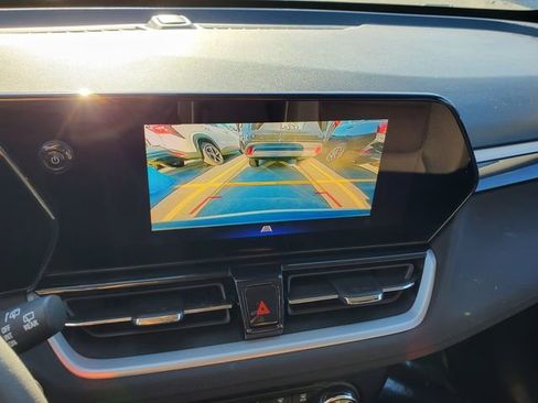 Certified 2025 Chevrolet TrailBlazer LT AWD/4WD image 29
