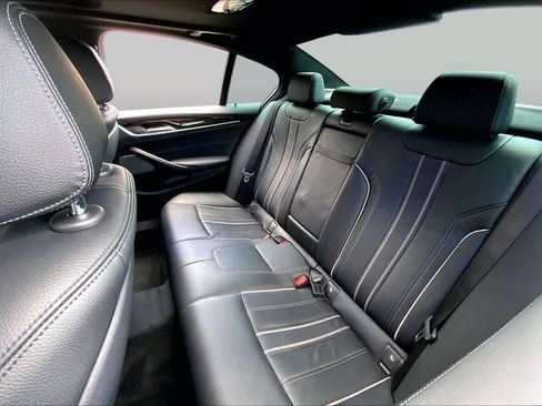 Used 2018 BMW 540i RWD image 20