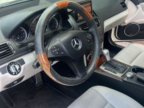 Used 2009 Mercedes-Benz C 300 Sedan image 16