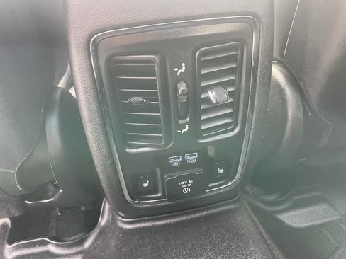 Used 2015 Jeep Grand Cherokee Limited w/ Luxury Group II AWD/4WD image 32