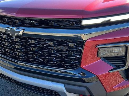 New 2026 Chevrolet Traverse Z71 w/ Enhanced Driving Package image 9