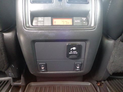 Used 2015 Nissan Pathfinder SL w/ SL Premium Package image 22