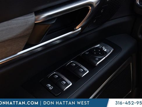Used 2022 Kia Telluride SX w/ Nightfall Edition Package AWD/4WD image 9