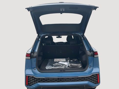 New 2026 Volkswagen Tiguan SE R-Line AWD/4WD image 32