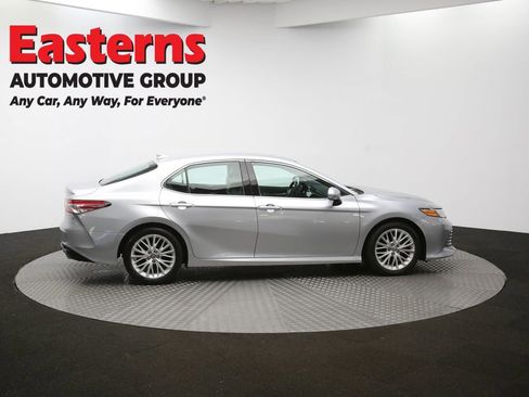 Used 2019 Toyota Camry XLE image 38