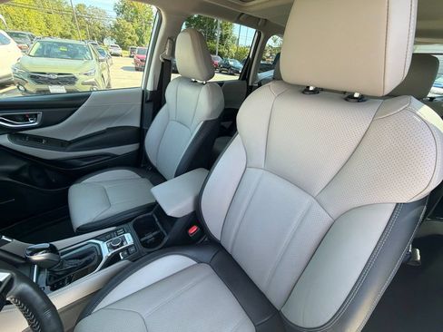 Used 2022 Subaru Forester Limited AWD/4WD image 15