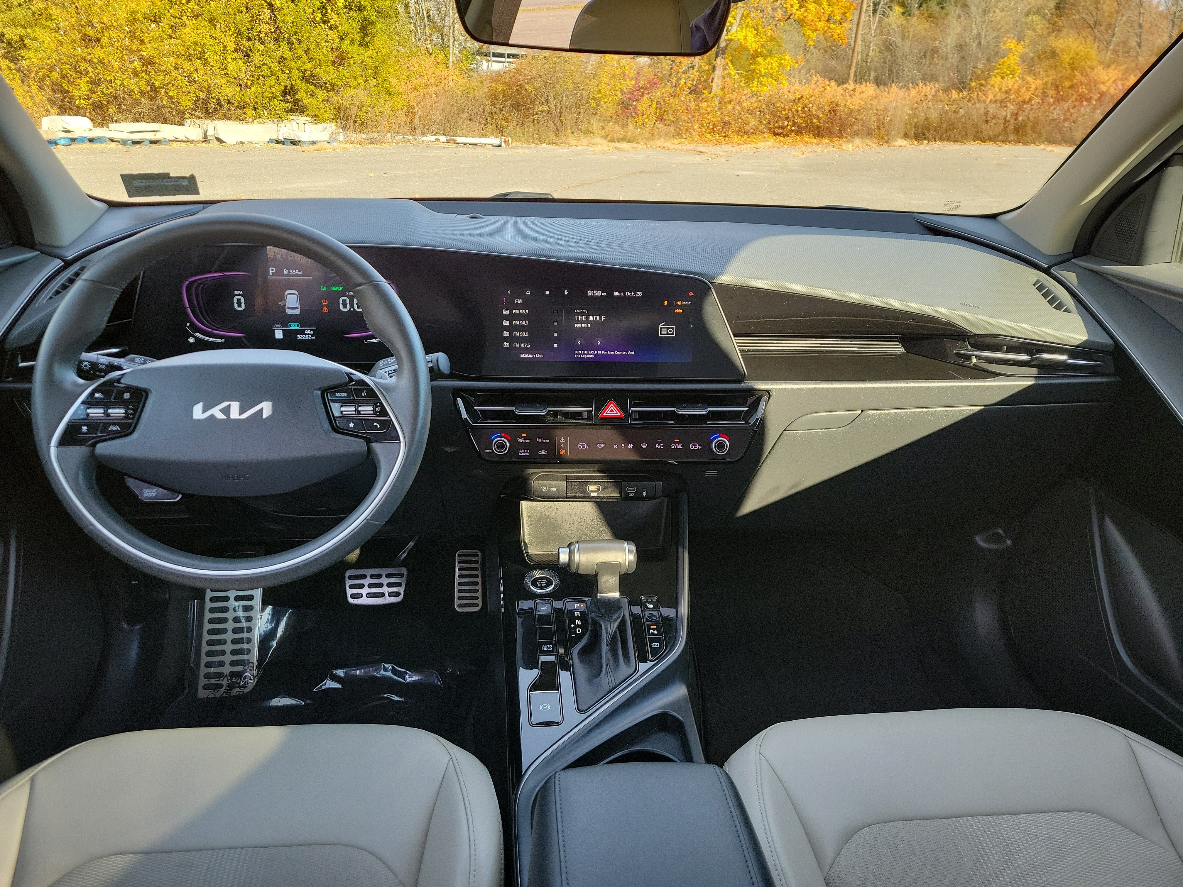 Used 2023 Kia Niro EX Touring FWD image 18