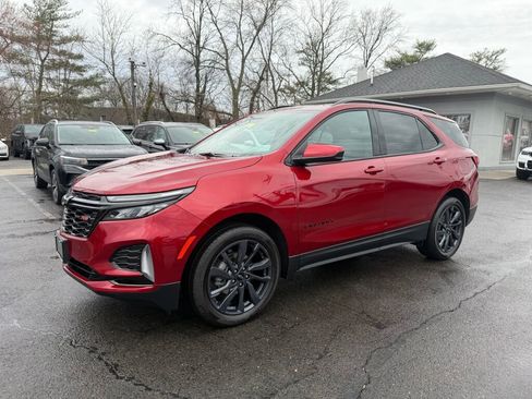 Used 2024 Chevrolet Equinox RS image 3
