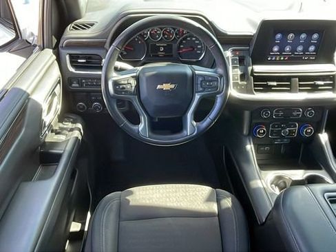 Used 2022 Chevrolet Suburban LS image 13