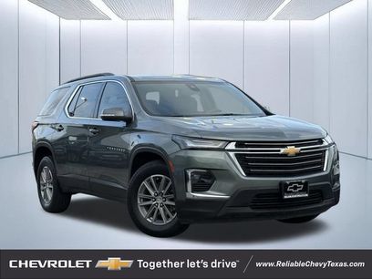 Used 2022 Chevrolet Traverse LT