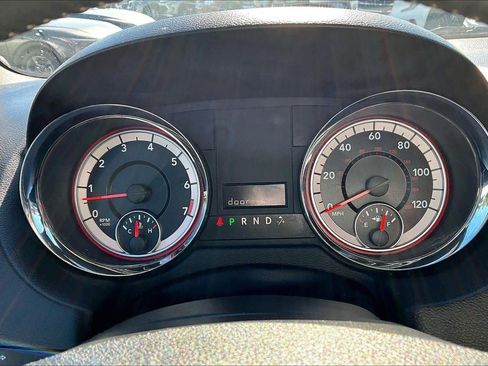 Used 2017 Dodge Grand Caravan SE FWD image 20