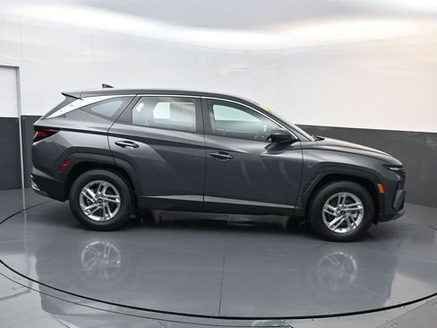Certified 2026 Hyundai Tucson SE FWD image 3