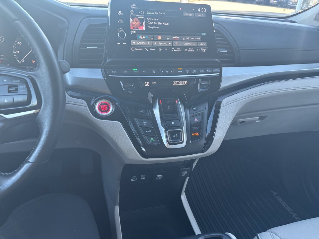 Used 2025 Honda Odyssey Touring image 17