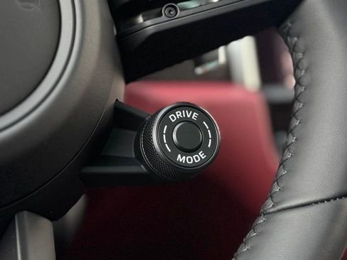 New 2026 Porsche Macan GTS image 24