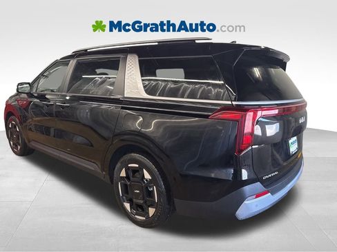 New 2026 Kia Carnival EX FWD image 4