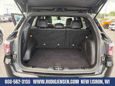 Used 2025 Jeep Compass Latitude w/ Sun & Sound Group AWD/4WD image 22