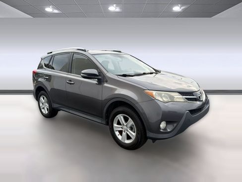 Used 2014 Toyota RAV4 XLE FWD image 7