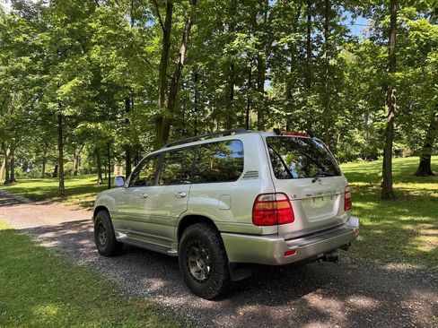 Used 2001 Toyota Land Cruiser AWD/4WD image 15
