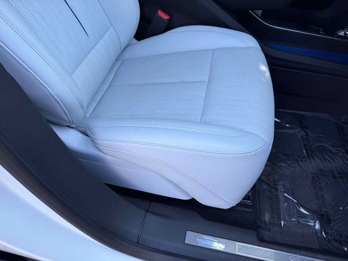 Used 2024 Cadillac Lyriq Luxury RWD image 15