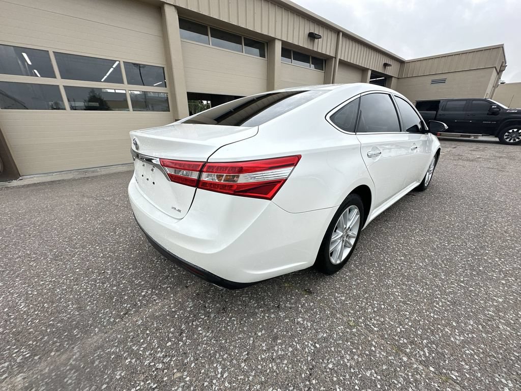 Used 2014 Toyota Avalon XLE FWD image 14