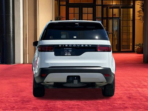 Used 2025 Land Rover Discovery S AWD/4WD image 9
