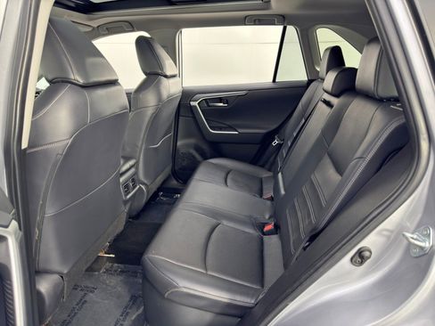 Used 2019 Toyota RAV4 Limited image 41