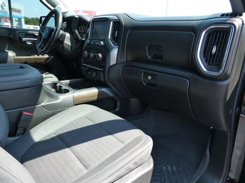 Certified 2022 Chevrolet Silverado 1500 LT Trail Boss w/ Convenience Package II AWD/4WD image 15