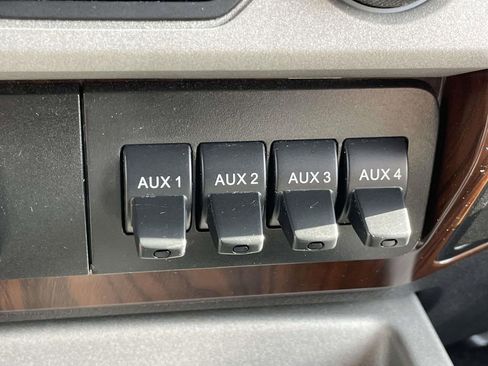 Used 2015 Ford F250 Lariat w/ Chrome Package image 27