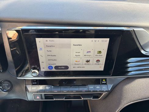 Used 2025 Toyota Camry LE image 21