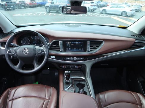 Used 2018 Buick Enclave Avenir w/ Avenir Technology Package FWD image 7