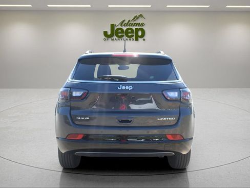 Used 2024 Jeep Compass Limited w/ Elite Group AWD/4WD image 5
