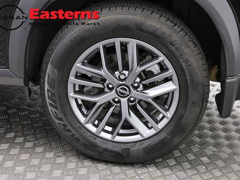 Used 2023 Nissan Rogue S AWD/4WD image 33