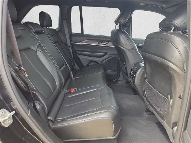 Used 2024 Jeep Grand Cherokee Limited w/ Luxury Tech Group II RWD image 20