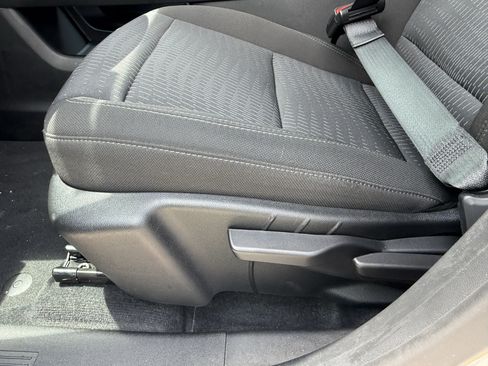 Used 2026 Chevrolet Equinox LT FWD image 28