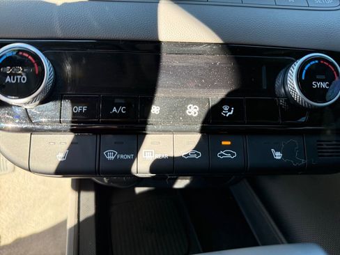 Used 2025 Hyundai Elantra SEL w/ Cargo Package image 29