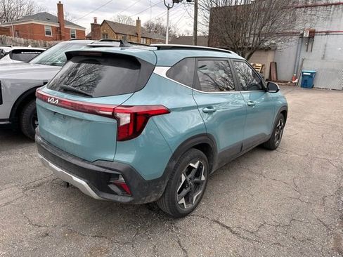 Used 2024 Kia Seltos EX image 4