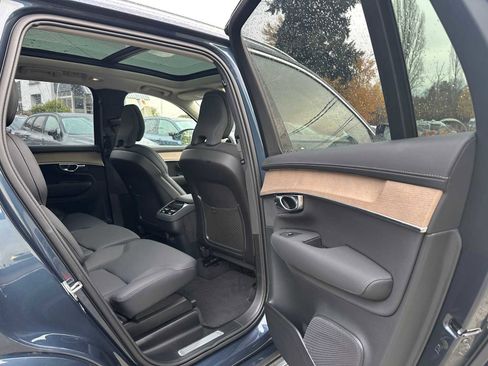 Certified 2025 Volvo XC90 B6 Plus image 13