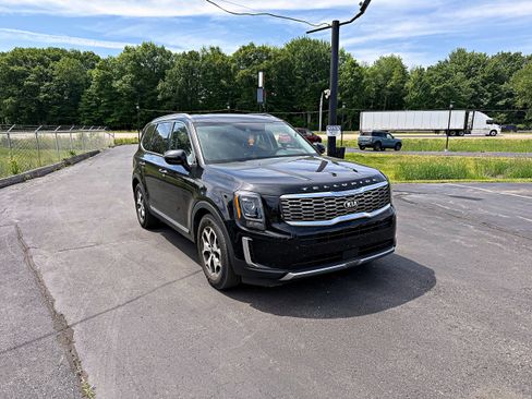 Used 2020 Kia Telluride EX AWD/4WD image 3