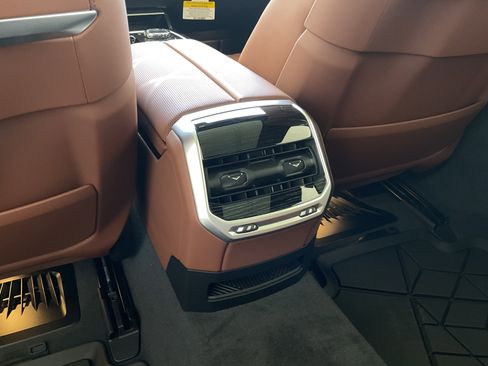 New 2026 BMW 740i w/ Executive Package RWD image 26