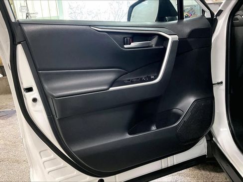 Used 2023 Toyota RAV4 XLE image 20