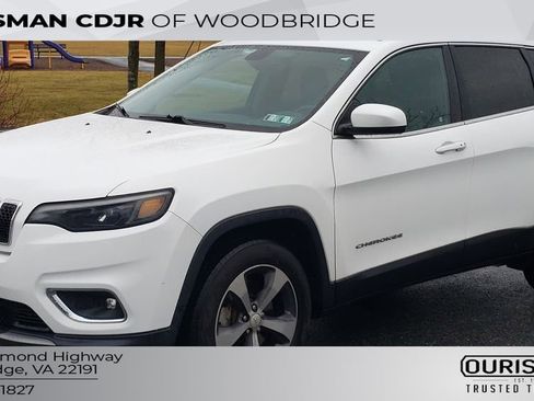 Used 2019 Jeep Cherokee Limited w/ Trailer Tow Group image 2